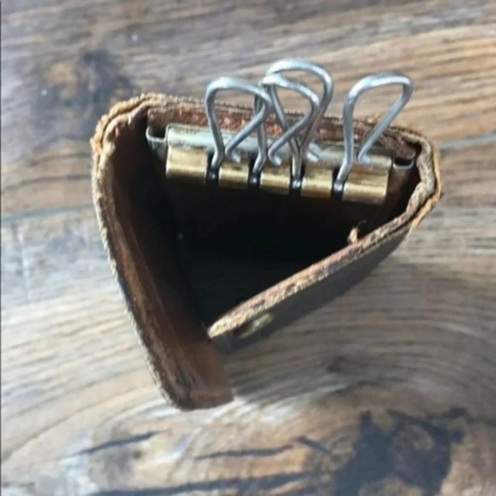 Louis Vuitton Monogram Key Holder/Wallet #375💥PRICE DROP💥